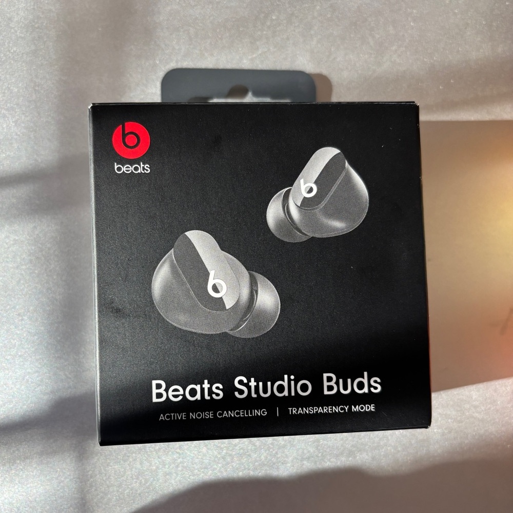Beats by Dre Studio Buds - Black and Silver